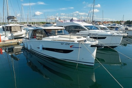 Charter Motorboat  Greenline 39 Biograd na Moru