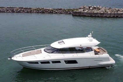 Charter Motorboat Jeanneau Prestige Lavagna