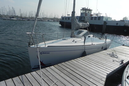 Hire Sailboat Beneteau First 210 Brouwershaven