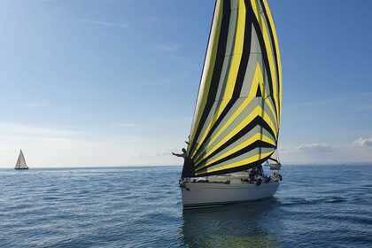 Rental Sailboat Hanse 370 Le Grau-du-Roi