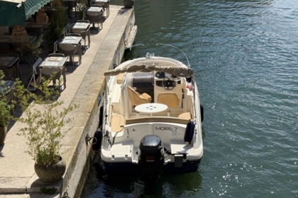 Rental Motorboat Jeanneau Cap Camarat 7.55 Les Issambres
