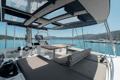 Hire Catamaran Lagoon 52 Laurium