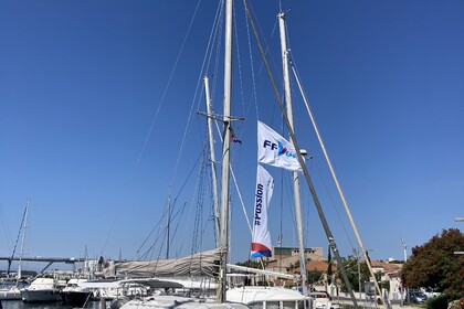 Rental Catamaran Amateur Flica 37 Saint-Mandrier-sur-Mer