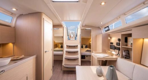 Sailboat Beneteau Oceanis 37 Boot Grundriss