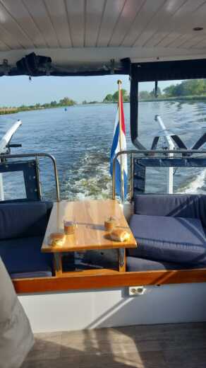 Nieuwe Niedorp Motorboat Hooveld 860 peugot diesel 60 pk Hooveld alt tag text