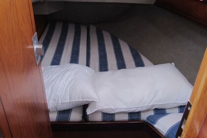 Noleggio Barca a vela Gibert Marine 352 Economy Line Genova