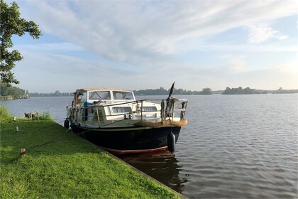Charter Motorboat  Doerak 850 OK Drachten