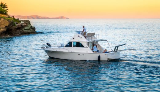 Motorboat BERTRAM 31FT boat plan