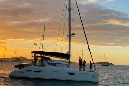 Hire Catamaran Fontaine pajot Lavezzi 40 Le Marin