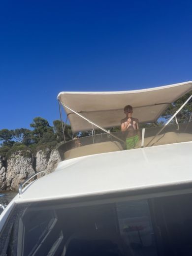 Αντίπ Motorboat Rodman 38 Fly alt tag text