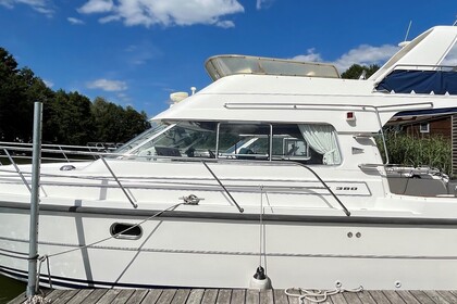 Charter Houseboat Nimbus 380 Carisma Rheinsberg