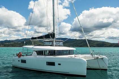 Charter Catamaran Lagoon Lagoon 42 Olbia