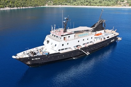 Charter Motorboat ASTILLEROS CONSTRUCTIONS SA 210Ft Pireas