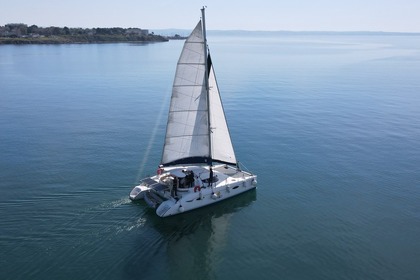 Charter Catamaran Fountaine Pajot Lavezzi 40 Neos Marmaras