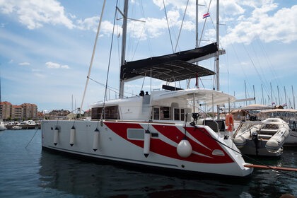 Verhuur Catamaran LAGOON 450 Flybridge Biograd na Moru