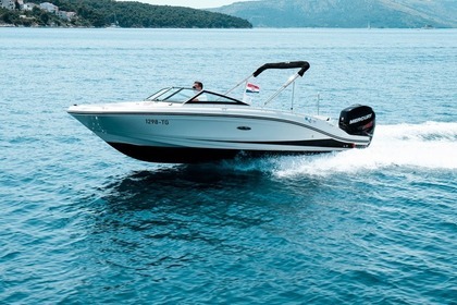 Noleggio Barca a motore SEA RAY SPX 210 OB Trogir