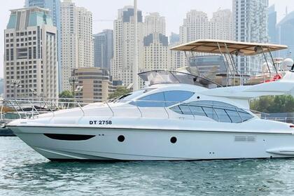 Verhuur Motorboot Azimut 45 Dubai