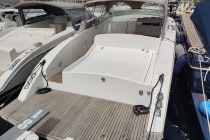 Hire Motorboat Tornado 45 Naples