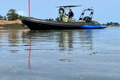 Hire RIB Valiant Dr 750 Lézardrieux