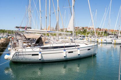 Miete Segelboot Bavaria Bavaria Cruiser 37 Pula