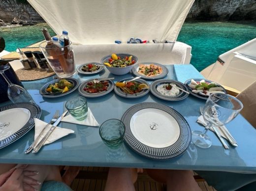 Göcek Motor Yacht Sunseeker Manhattan 63 alt tag text