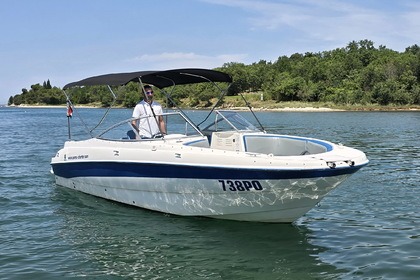Verhuur Motorboot BAYLINER 249 DB Poreč