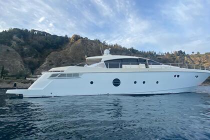 Noleggio Yacht a motore Aicon 82 Taormina