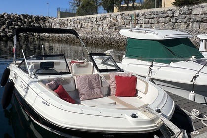 Rental Motorboat Bayliner VR5 Sesimbra