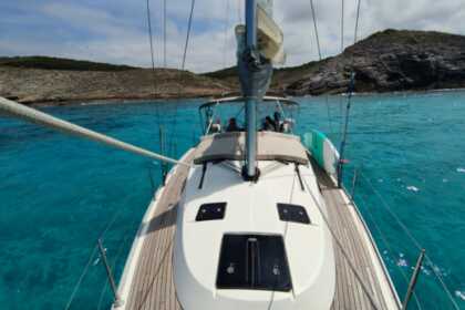 Hire Sailboat Bavaria Cruiser 40 Port de Pollença