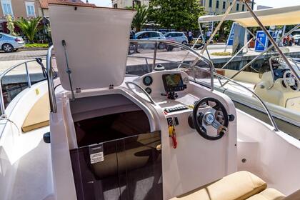 Miete Motorboot Elan Elan 650 Cabin Split