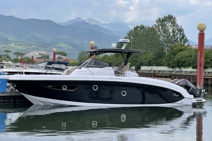 Rental Motorboat Ranieri Next370SH Forte dei Marmi