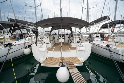 Miete Segelboot JEANNEAU SUN ODYSSEY 519 Kaštel Gomilica