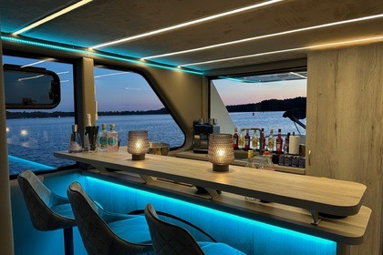 Czarter Houseboat Desidus Loungeboot - BAR Berlin