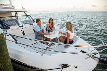 Noleggio Barca a motore Jeanneau Cap Camarat 12.5W Port Grimaud