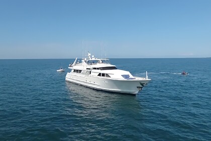 Charter Motor yacht Broward 103 Puerto Vallarta