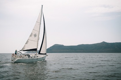 Ενοικίαση Ιστιοπλοϊκό σκάφος Beneteau Cyclades 43.3 Σαντορίνη