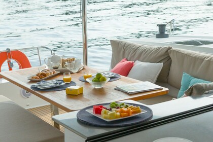 Hire Catamaran Fountaine Pajot Helia 44 Evolution Albufeira