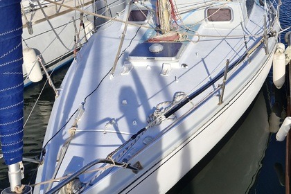 Rental Sailboat Jeanneau Sangria Gruissan