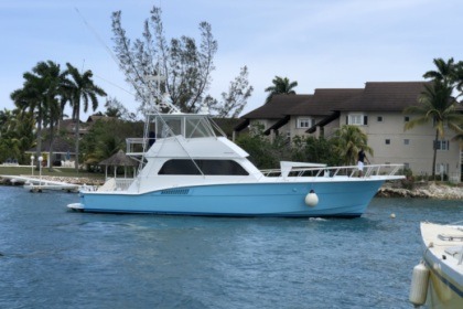 Charter Motorboat Hatteras 55’ Convertible Sport-fish Ocho Rios