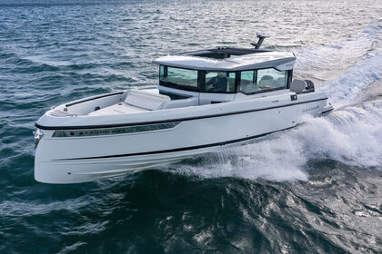 Hire Motorboat Saxdor 320 GTC Geneva