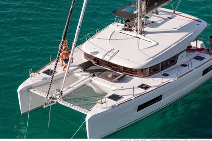 Rental Catamaran Lagoon-Bénéteau Lagoon 40 - 4 + 2 cab Montenegro