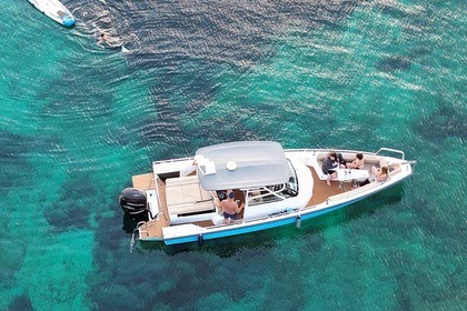 Rental Motorboat Axopar 28 T-top Can Picafort