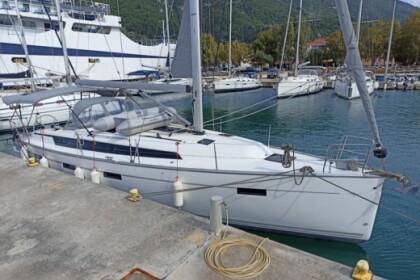 Hire Sailboat Bavaria Cruiser 41 Sami