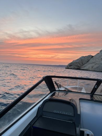 Μασσαλία Motorboat Quicksilver Activ 755 Cruiser alt tag text