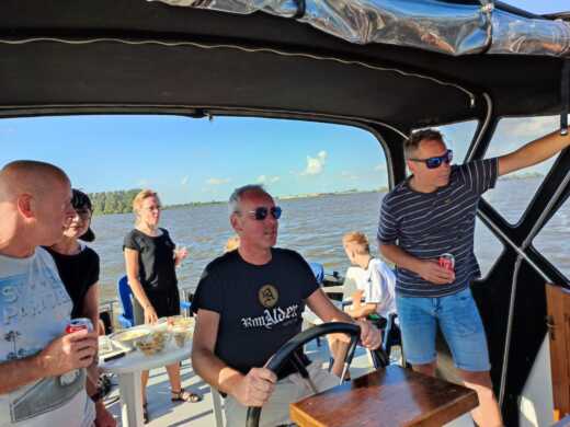 IJlst Motor Yacht Adema Kruiser alt tag text