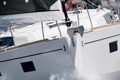 Verhuur Zeilboot BENETEAU OCEANIS 38.1 Zaton