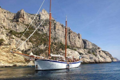 Rental Sailboat Goelette 27 Marseille