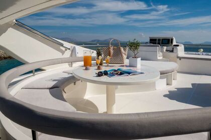 Ενοικίαση Μηχανοκίνητο σκάφος Ferretti 76 Γλυφάδα