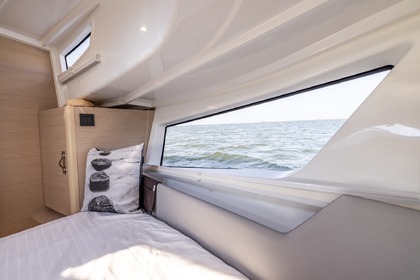 Charter Houseboat Delphia 10 Makkum