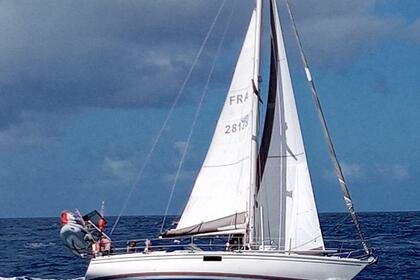 Charter Sailboat Jeanneau Gin Fizz Raiatea